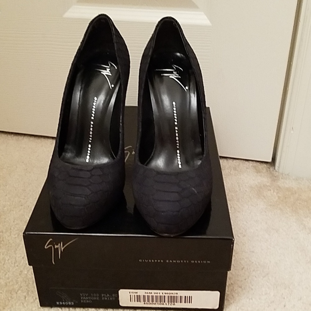 Giuseppe Zanotti Design Pantone Print Pumps E96082